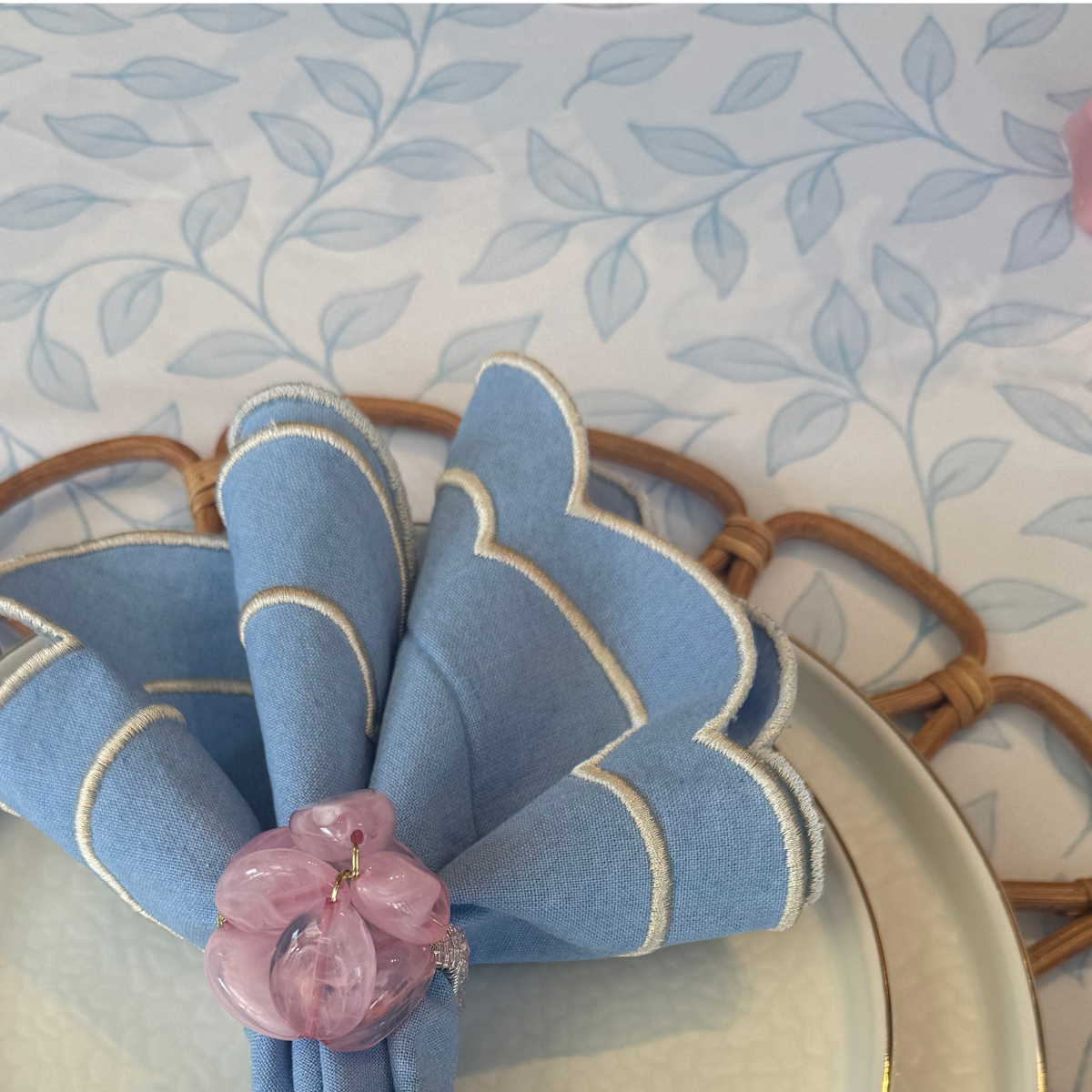 מפת עלים תכלת