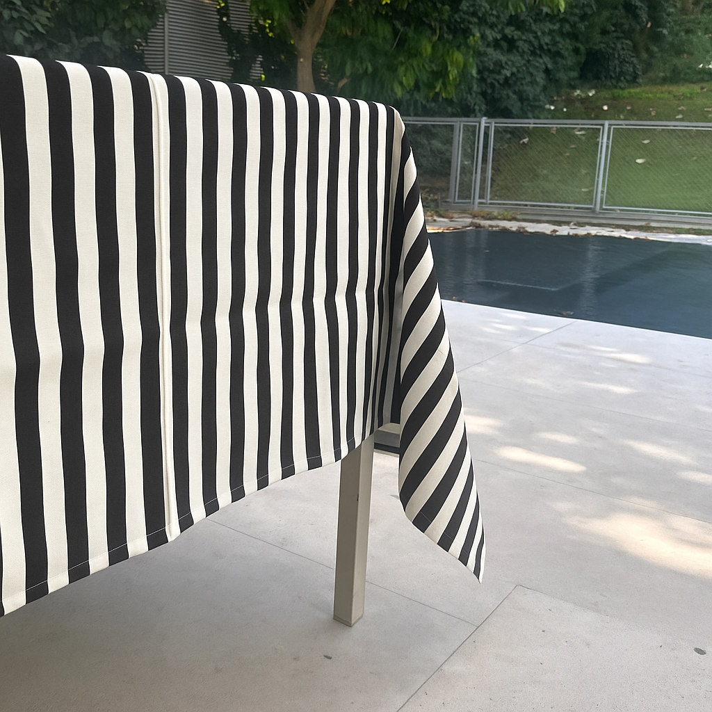 מפת פסים דקים שחור לבן